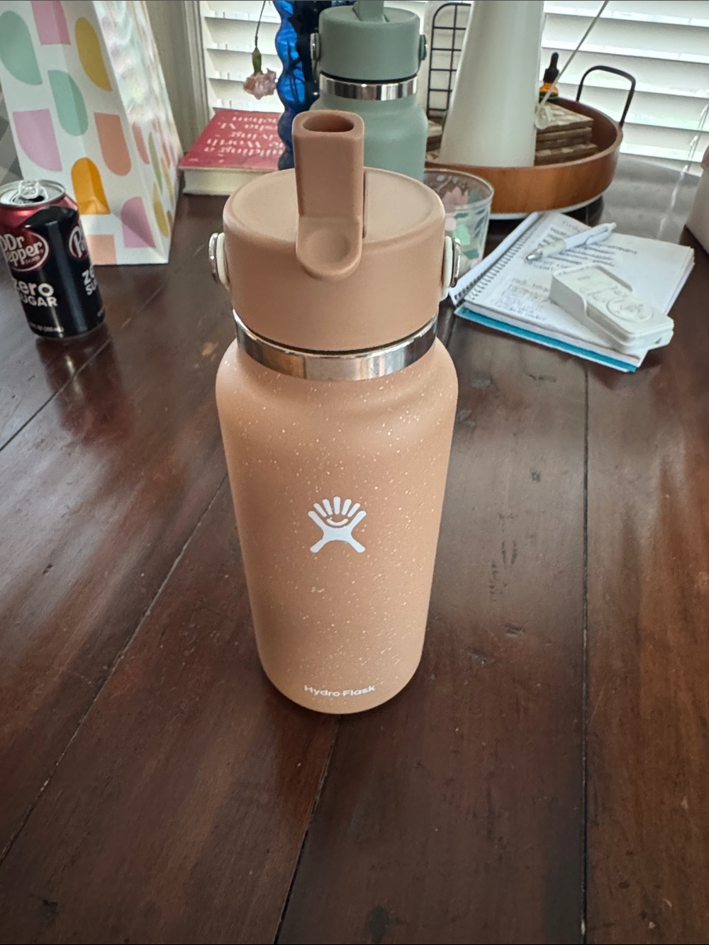 Hydro Flask Speckled Tan 32oz Wide flex straw cap Bottle